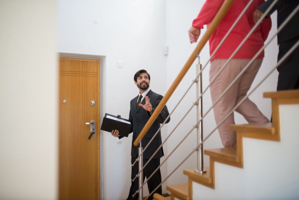 5 critères essentiels pour sélectionner un agent immobilier à paris