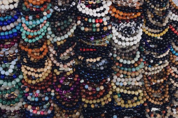 Découvrez les bracelets tendance pour harmoniser vos chakras
