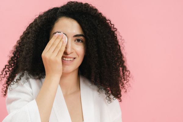 Top 5 raisons d'essayer le démaquillant yeux bleuet de klorane