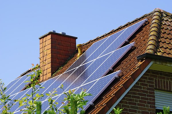 La pose de panneau photovoltaique et ses avantages.