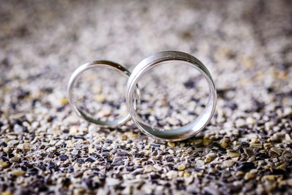 Spécialiste des alliances de mariage et bagues de fiançailles
